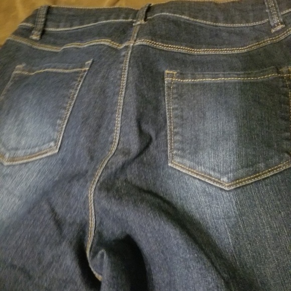 Jeans - Picture 1 of 4